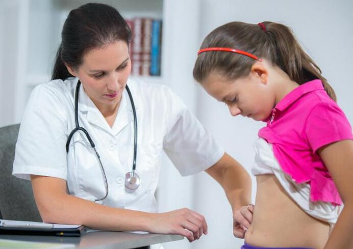 Dieťa s podozrením z helmintskej invázie pri vymenovaní lekára